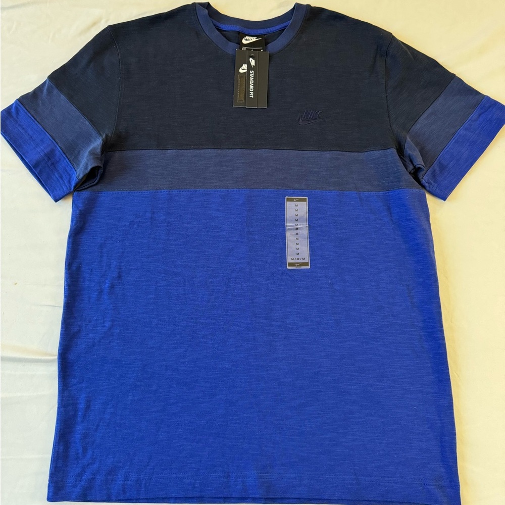 Men’s Med Nike Shirt